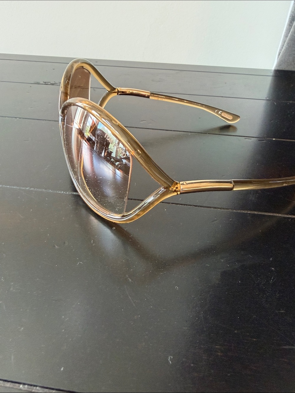 Tom Ford Oversized Amber Brown Cat-Eye Sunglasses - Picture 3 of 4